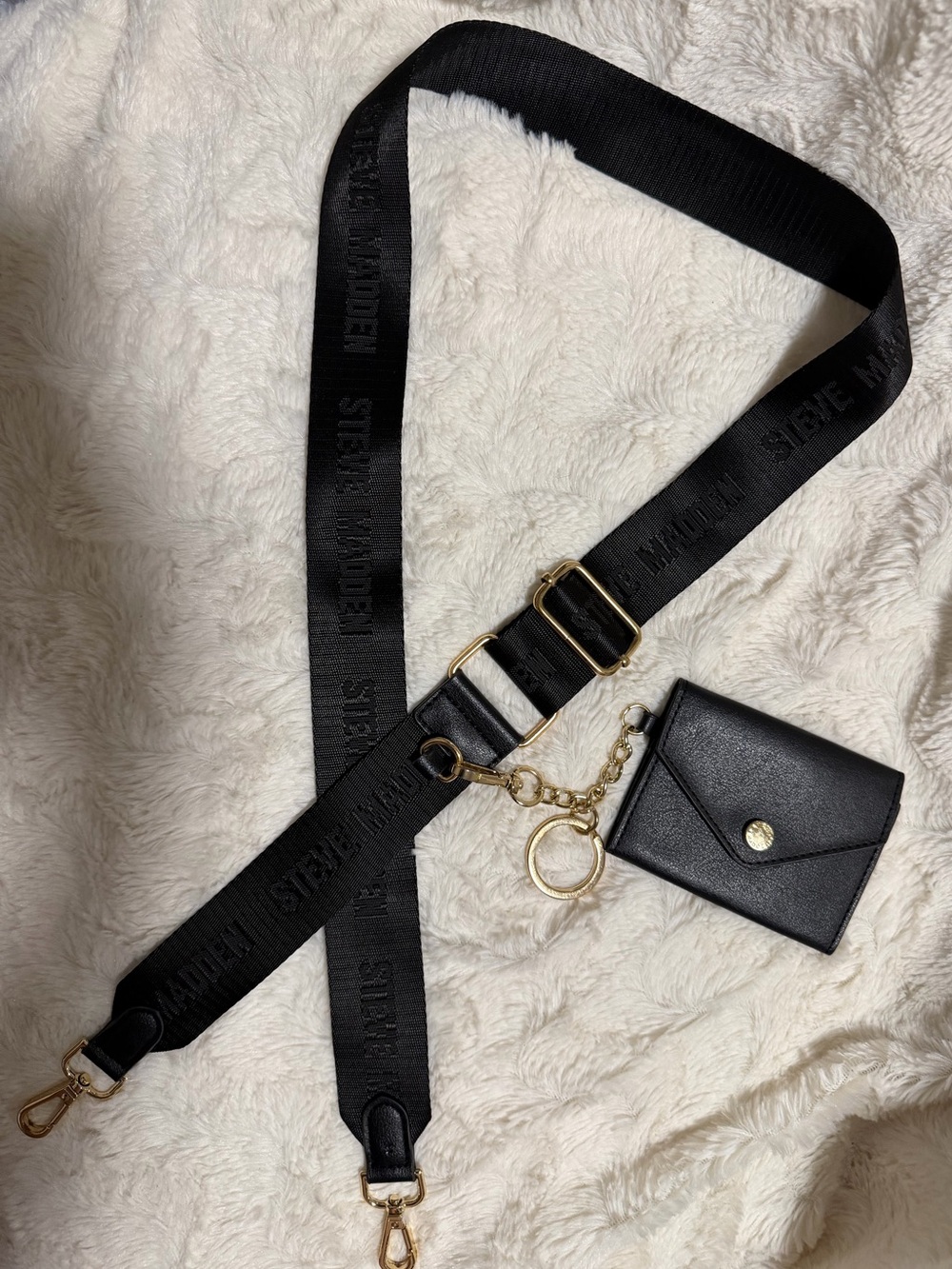 NWOT! Steve Madden Black Logo Crossbody Strap with Gold Hardware and Cardholder